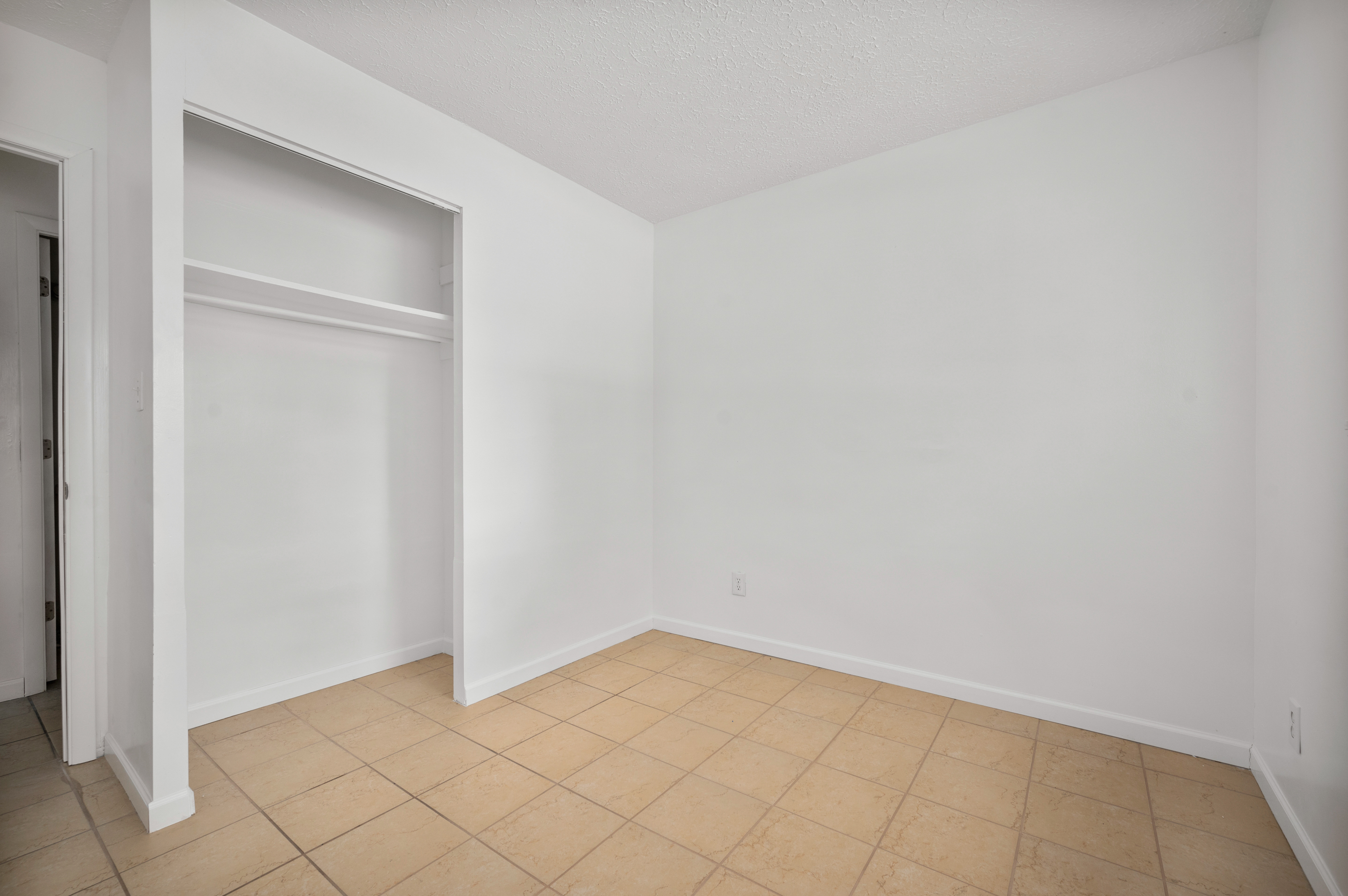 1037 Ridgetop Drive Greenwood, IN 46142 - Photo 17 of 21 Gallery Image 17