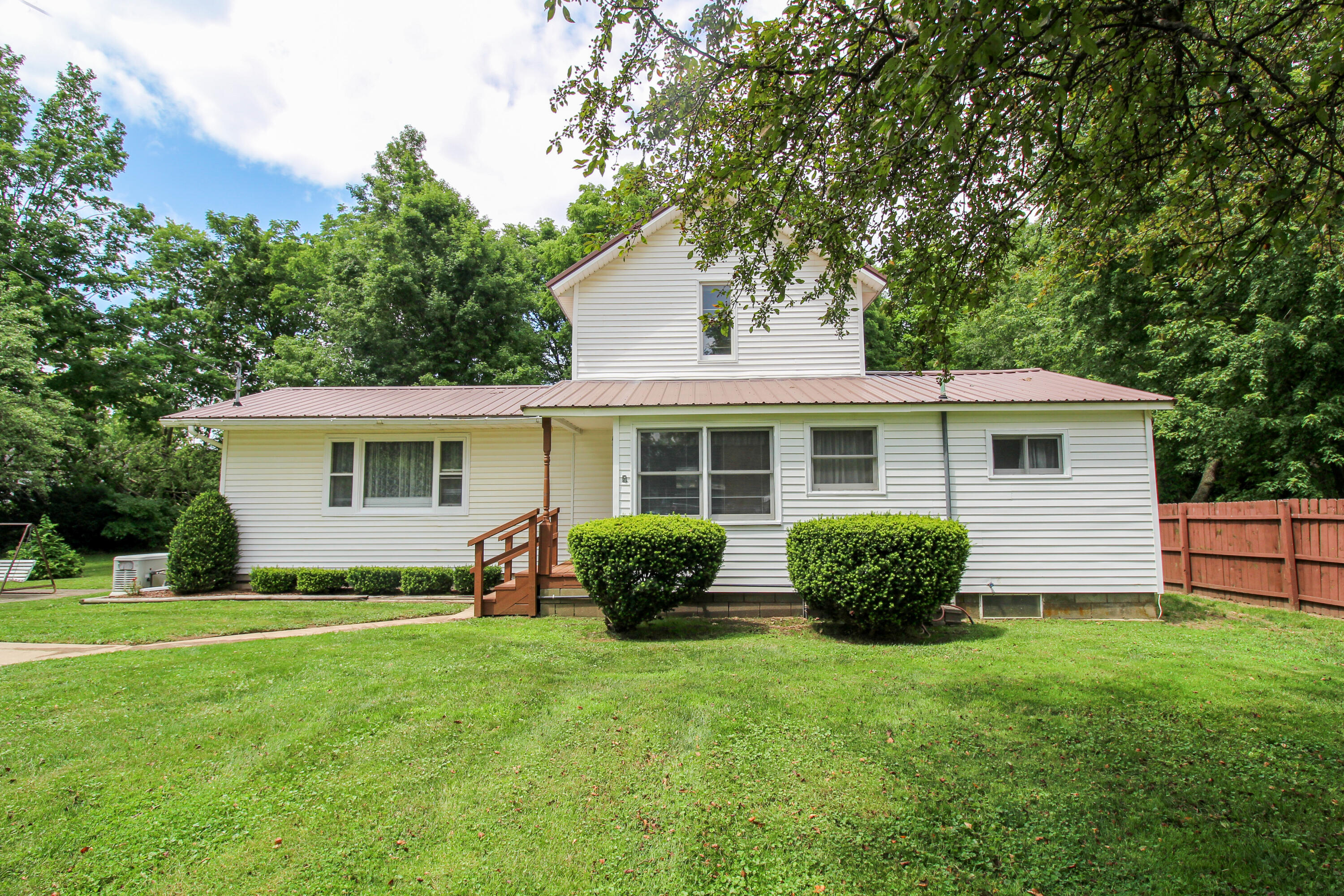 617 East Read Street Marcellus, MI 49067 - Photo 4 of 35 Read-27