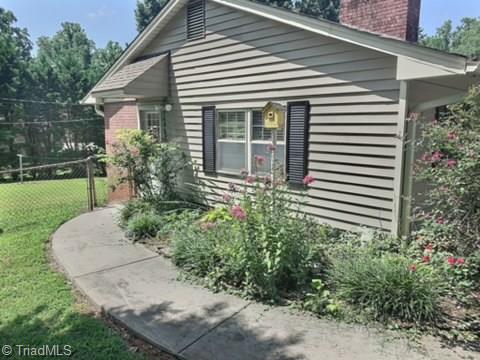 243 Cloverdale Road Lexington, NC 27295 - Photo 5 of 21 Gallery Image 5