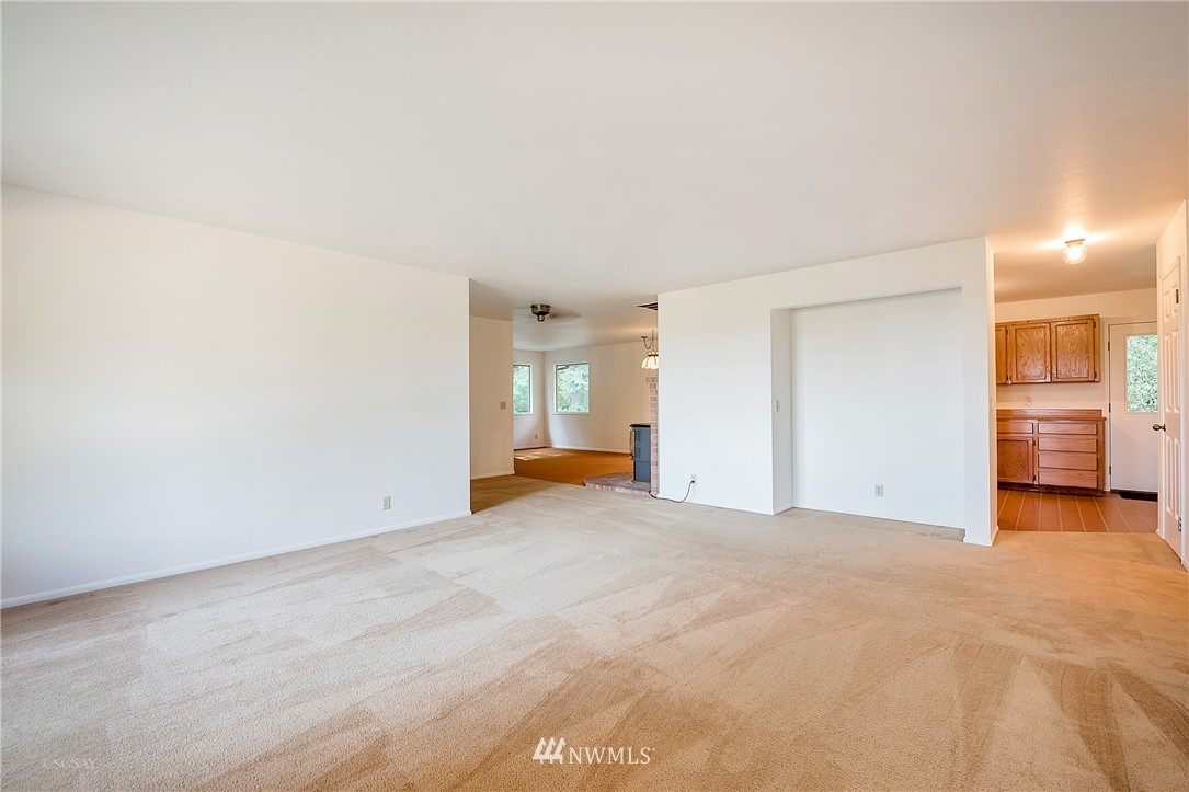 7495 Beebe Road Lynden, WA 98264 - Photo 3 of 25