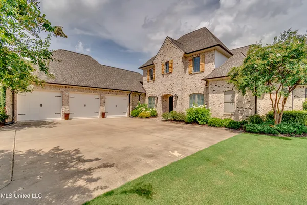 $947,500 | 112 Honours Drive, Madison, MS 39110