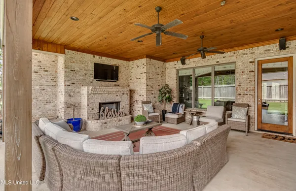 $947,500 | 112 Honours Drive, Madison, MS 39110