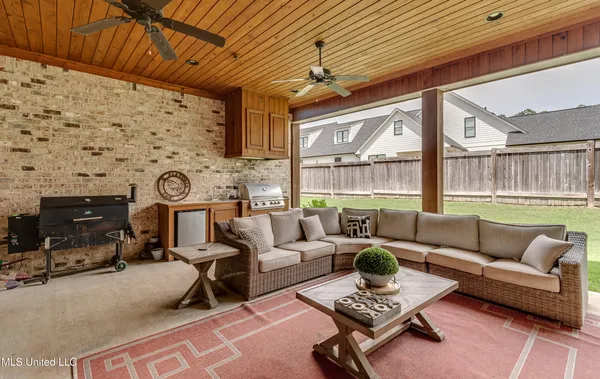 $947,500 | 112 Honours Drive, Madison, MS 39110
