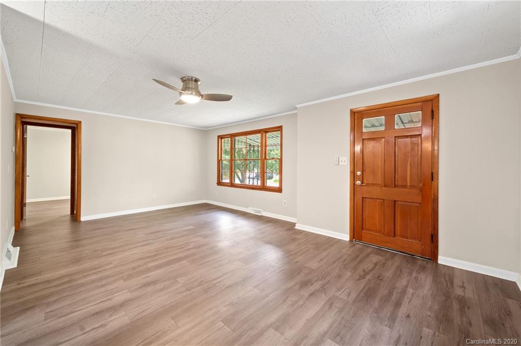 18 Forsythia Road Candler, NC 28715 - Photo 11 of 25 Gallery Image 11