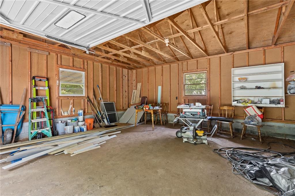 18 Forsythia Road Candler, NC 28715 - Photo 9 of 25 Gallery Image 9