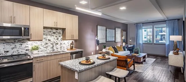 $1,792 | 880 Lake Carolyn Parkway, Unit 212, Irving, TX 75039