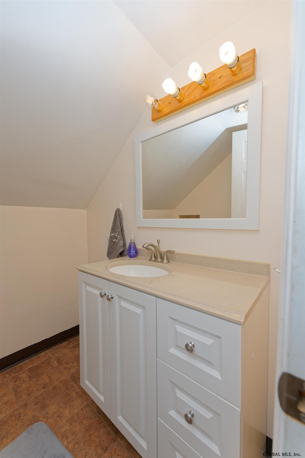 15 Whitney Road Colonie, NY 12110 - Photo 19 of 33 Photo 19