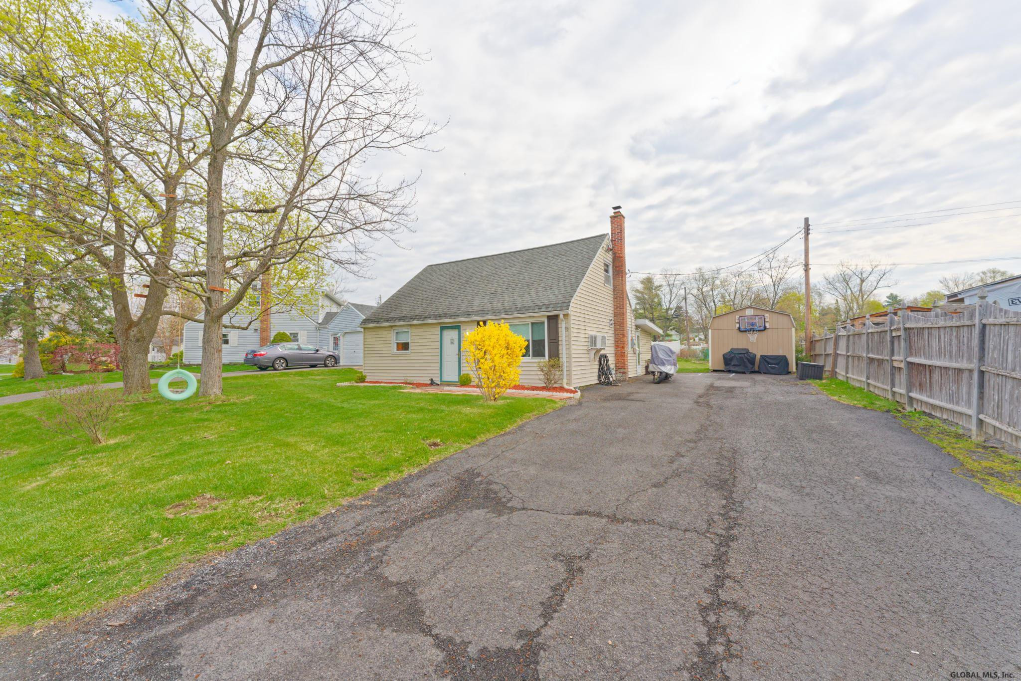 15 Whitney Road Colonie, NY 12110 - Photo 3 of 33 Photo 3