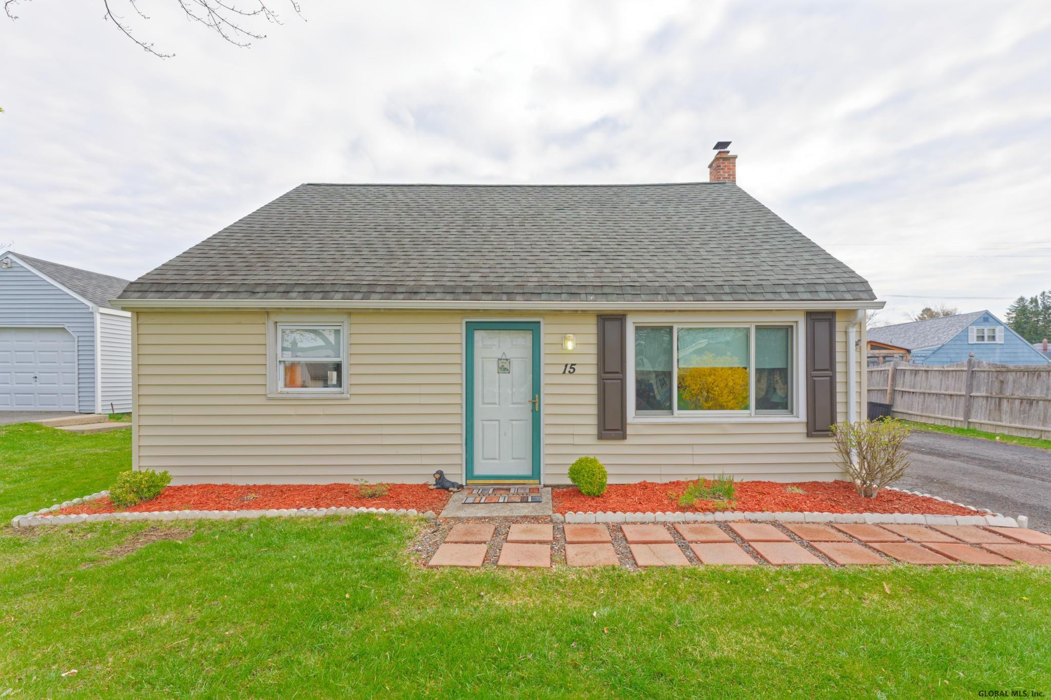 15 Whitney Road Colonie, NY 12110 - Photo 4 of 33 Photo 4