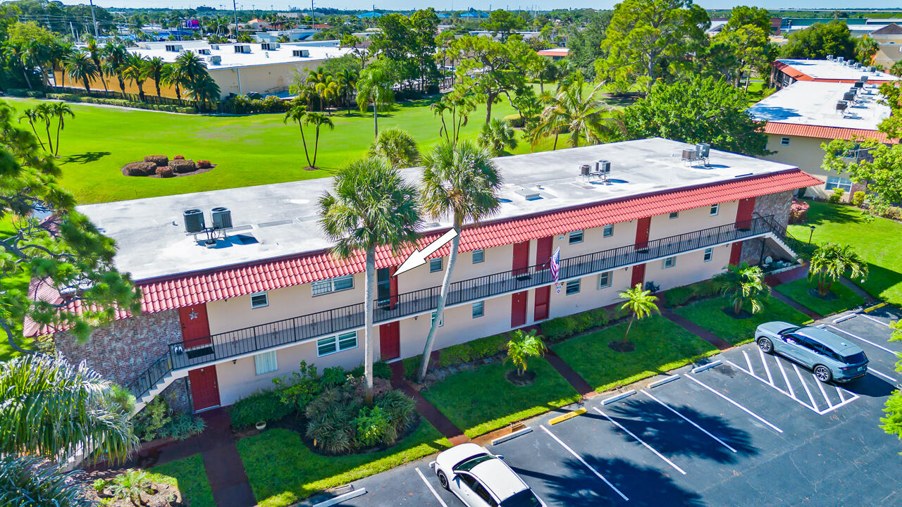1975 Southwest Palm City Road, Unit G Stuart, FL 34994 - Photo 2 of 13 1975 SW Palm City Road Unit G-10