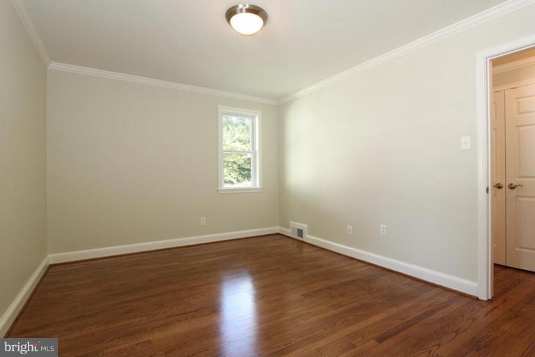 11415 Mapleview Drive Silver Spring, MD 20902 - Photo 21 of 30 Bedroom #2