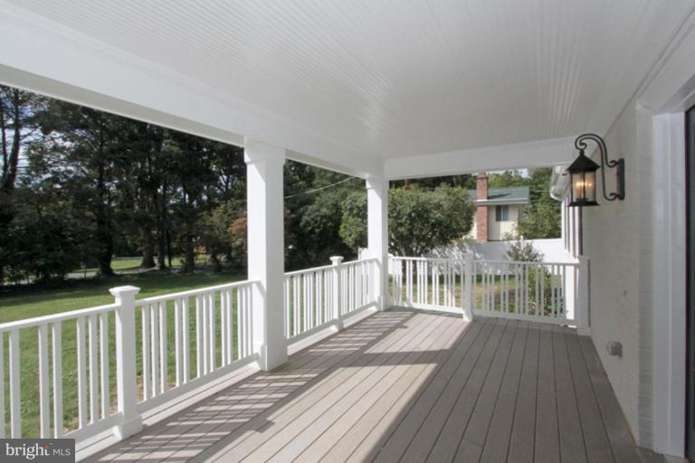 11415 Mapleview Drive Silver Spring, MD 20902 - Photo 4 of 30 Porch