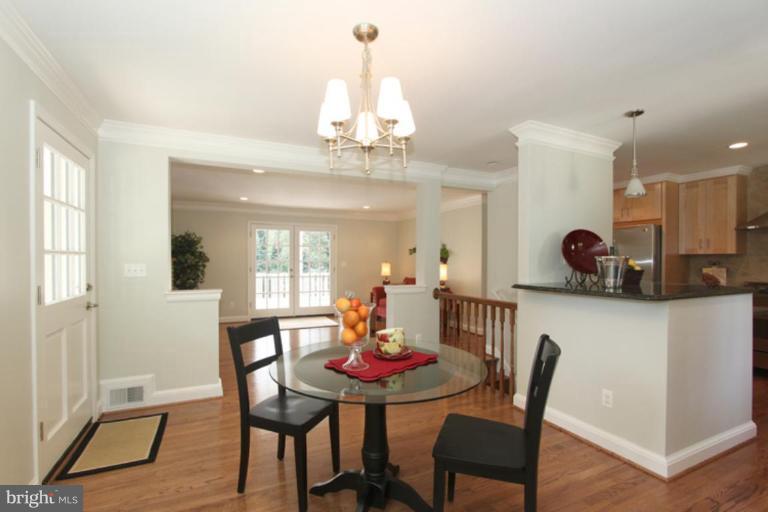 11415 Mapleview Drive Silver Spring, MD 20902 - Photo 8 of 30 Dining Room