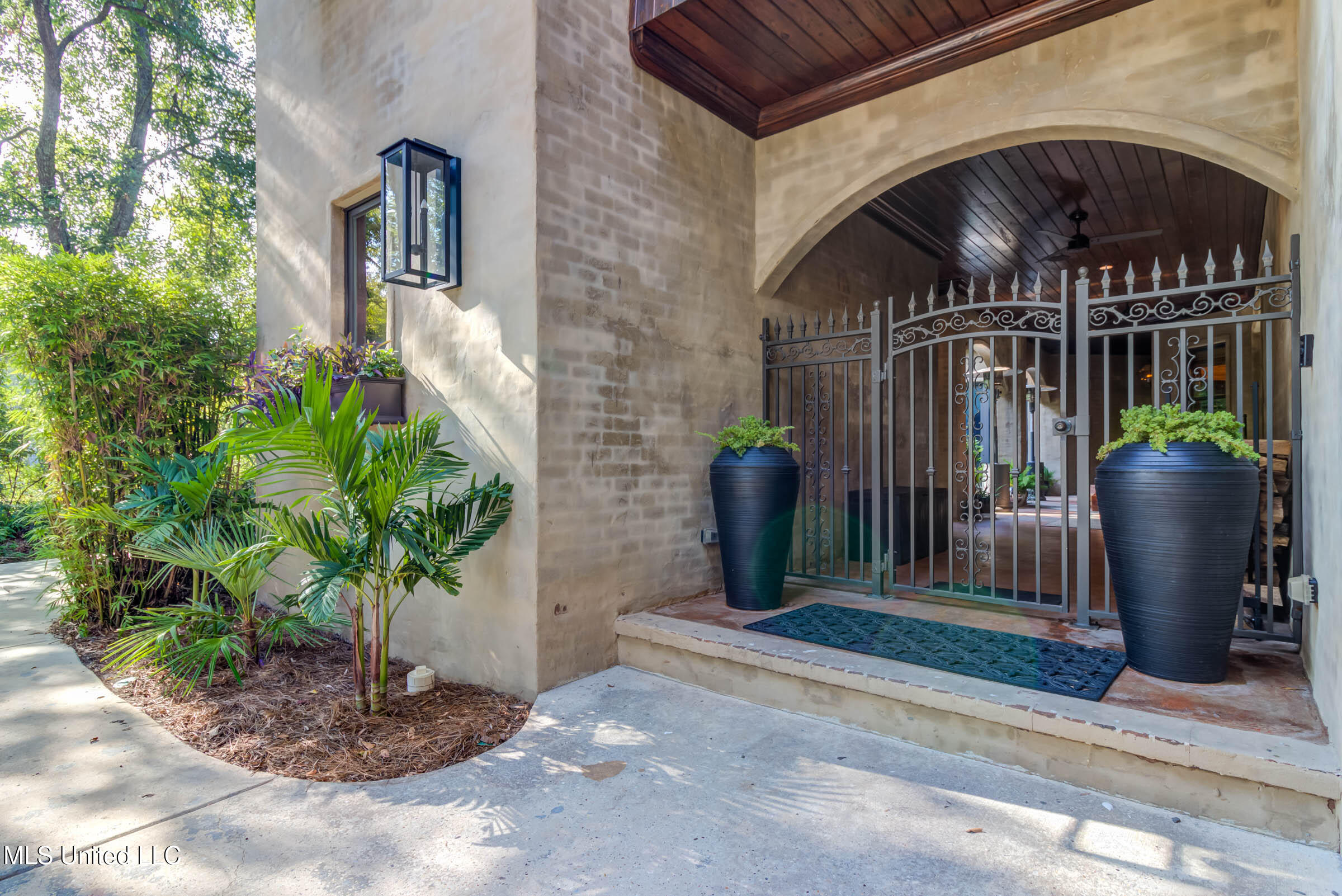 11534 Hillcrest Road Gulfport, MS 39503 - Photo 1 of 101 Hillcrest (5)