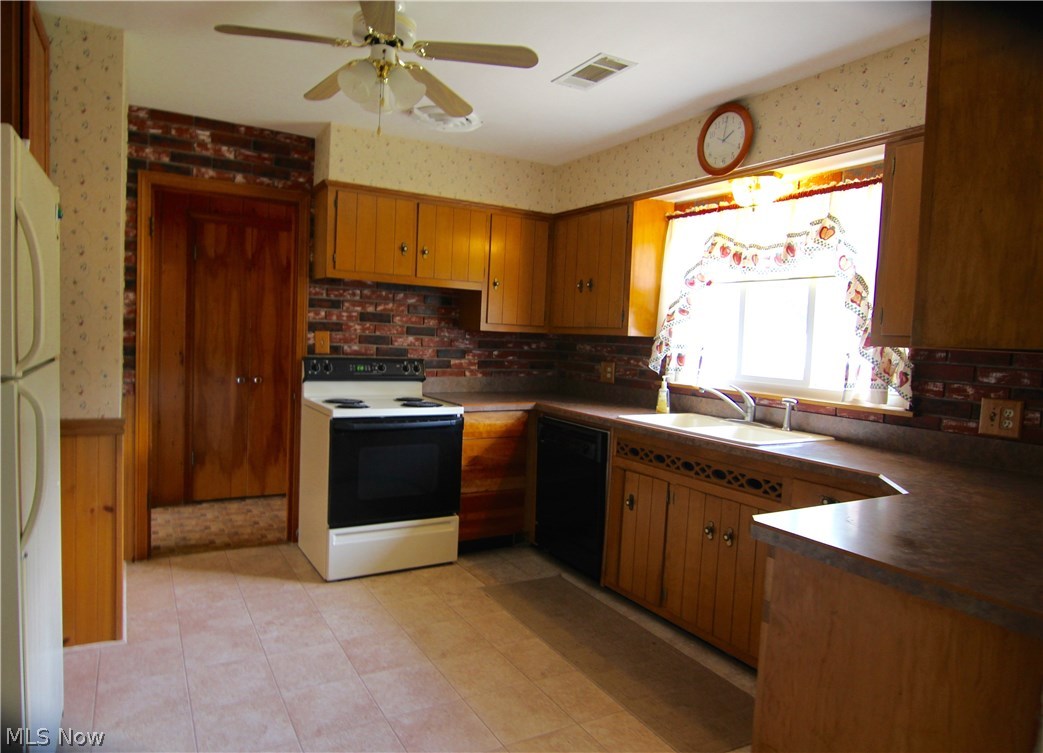 2495 Johnny Cake Road Southeast Warren, OH 44484 - Photo 10 of 13 Gallery Image 10