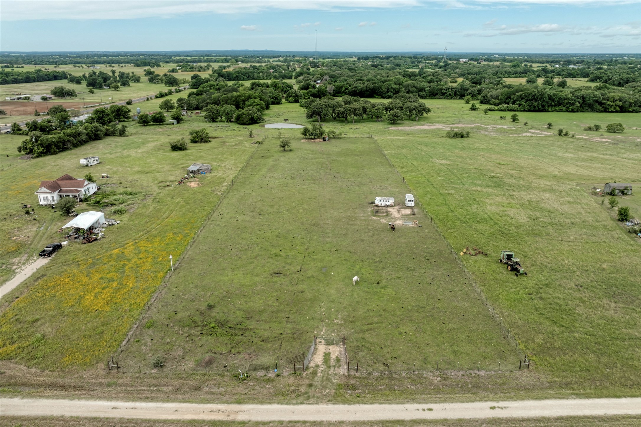921 9th Street Lexington, TX 78947 - Photo 3 of 18