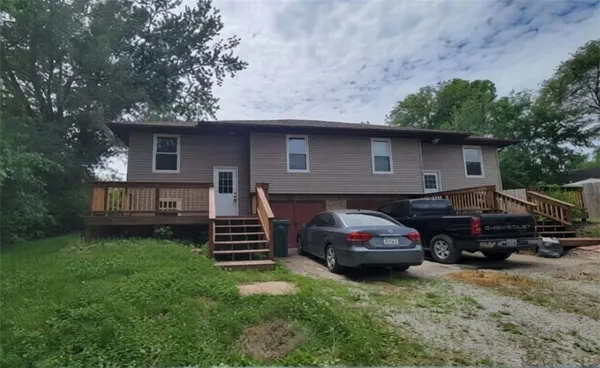 $260,000 | 807 North Clark Avenue, Edgerton, MO 64444