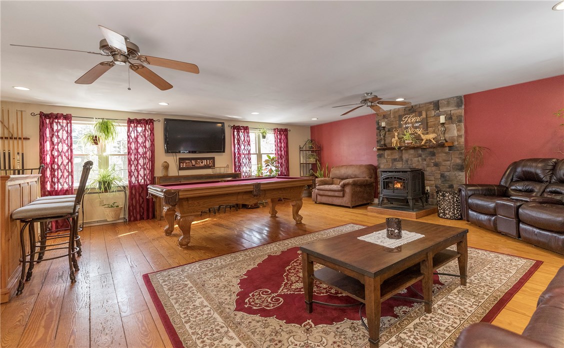788 Round Top Road Burrillville, RI 02830 - Photo 19 of 40