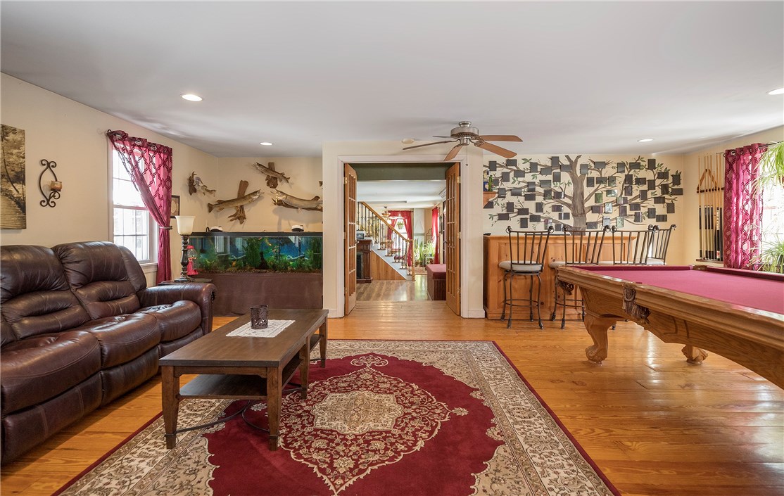 788 Round Top Road Burrillville, RI 02830 - Photo 20 of 40