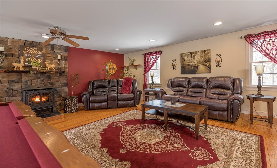 788 Round Top Road Burrillville, RI 02830 - Photo 21 of 40