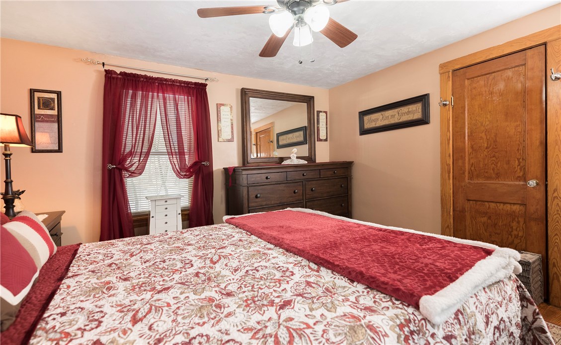 788 Round Top Road Burrillville, RI 02830 - Photo 26 of 40
