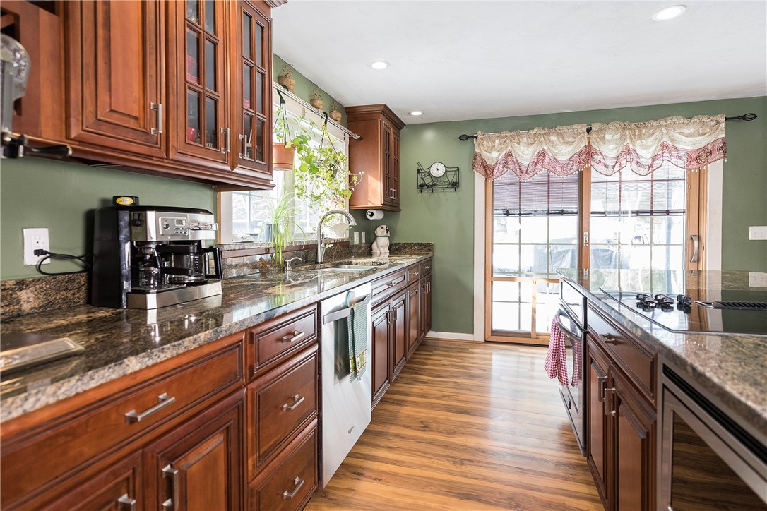 788 Round Top Road Burrillville, RI 02830 - Photo 5 of 40