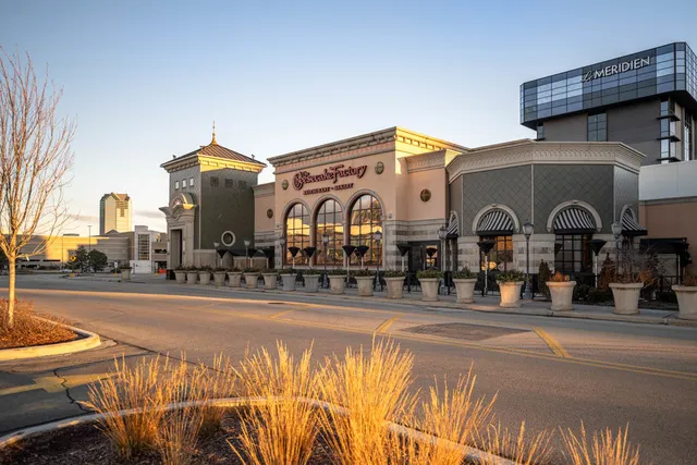 $484,990 | 302 Summit Circle, Lombard, IL 60148