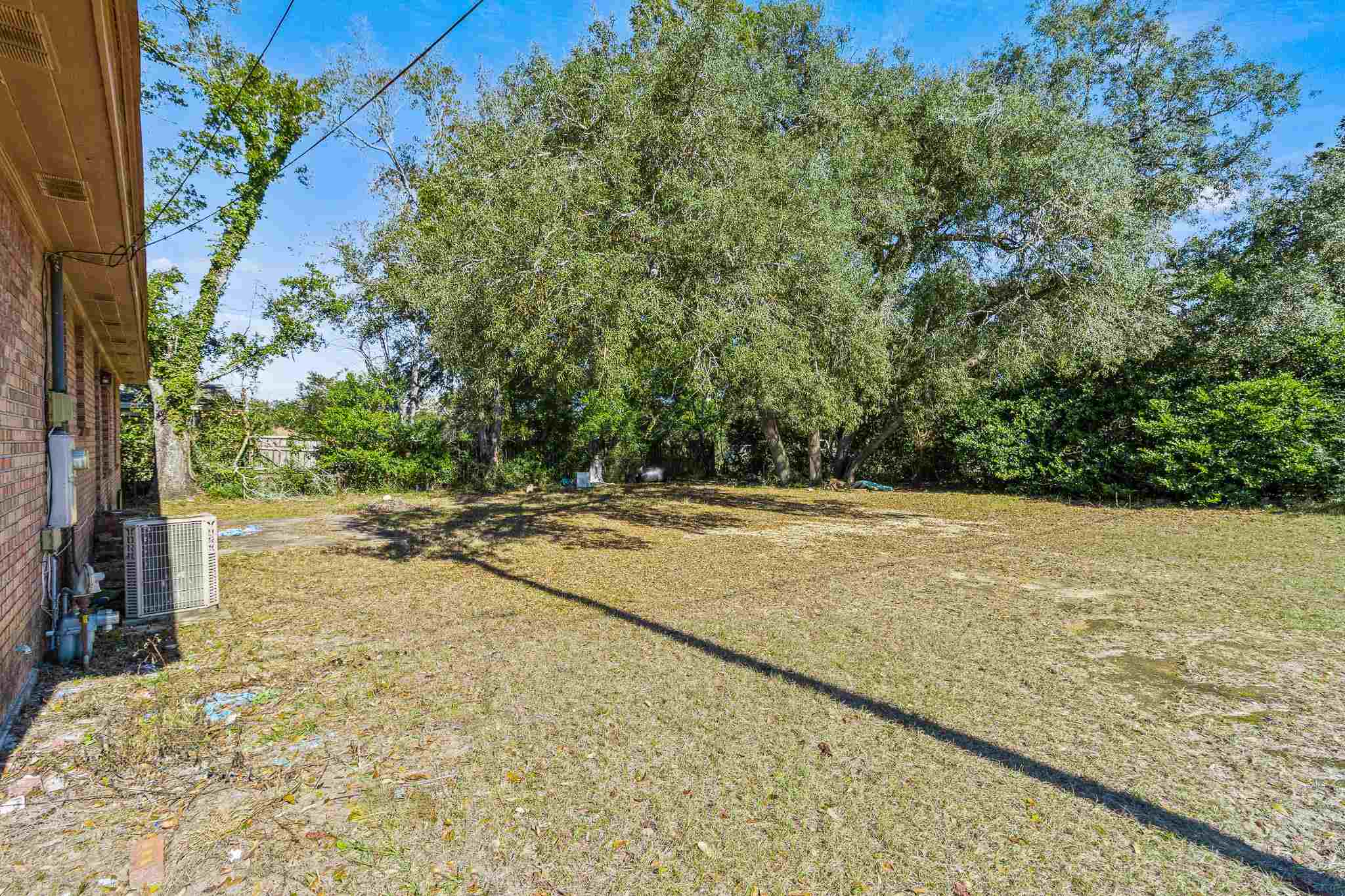 2100 North Spring Street Pensacola, FL 32501 - Photo 16 of 17