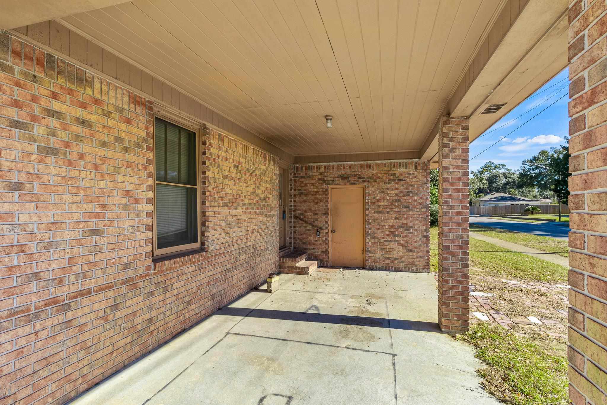 2100 North Spring Street Pensacola, FL 32501 - Photo 2 of 17
