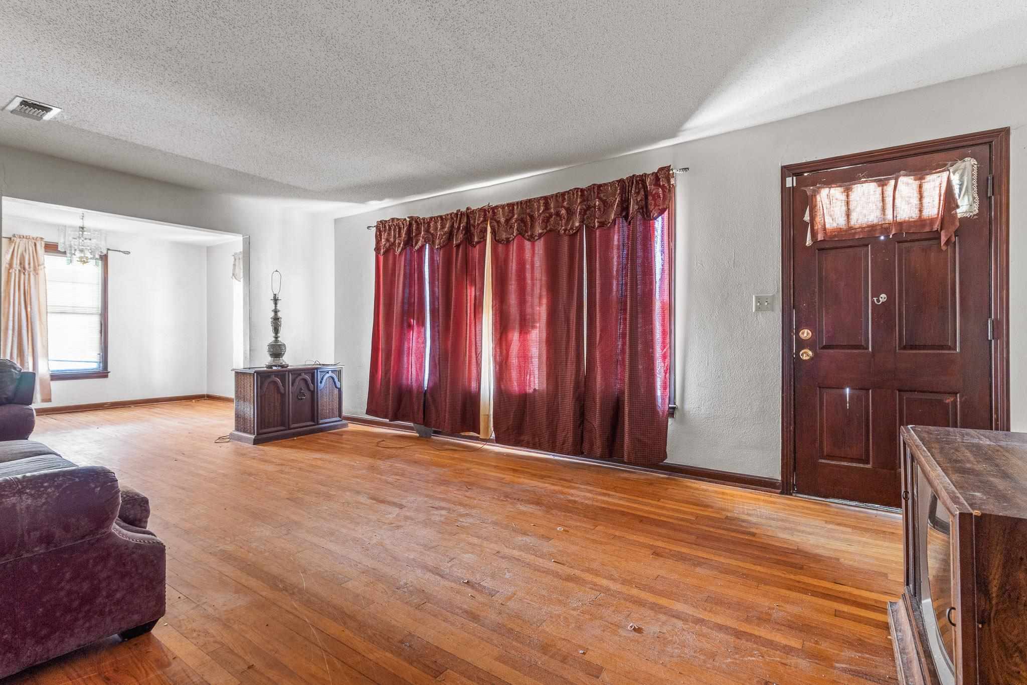 2100 North Spring Street Pensacola, FL 32501 - Photo 3 of 17