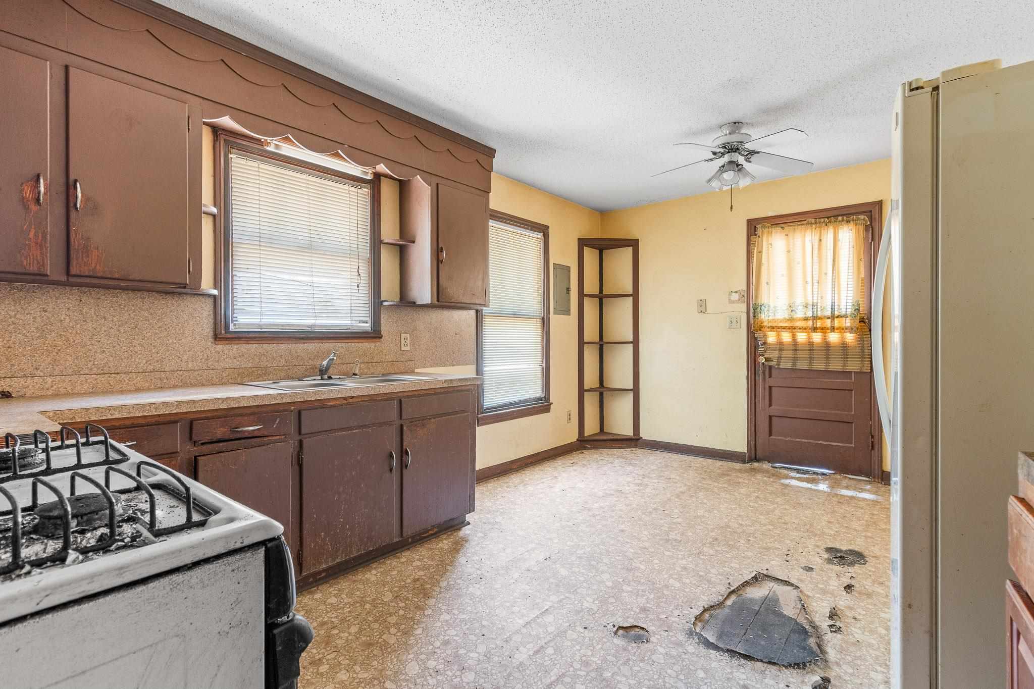 2100 North Spring Street Pensacola, FL 32501 - Photo 9 of 17