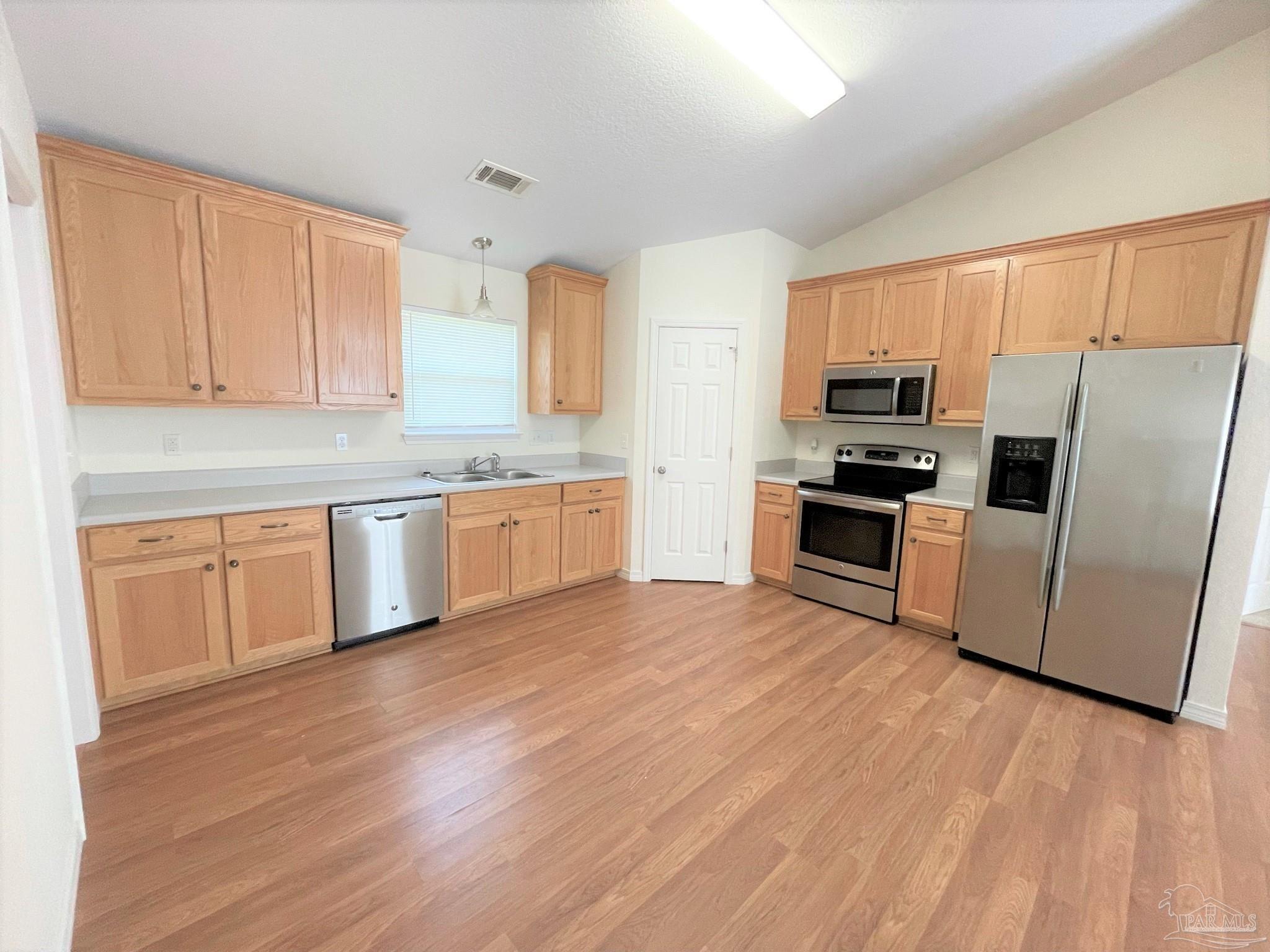 1786 Kell Road Gulf Breeze, FL 32563 - Photo 4 of 10
