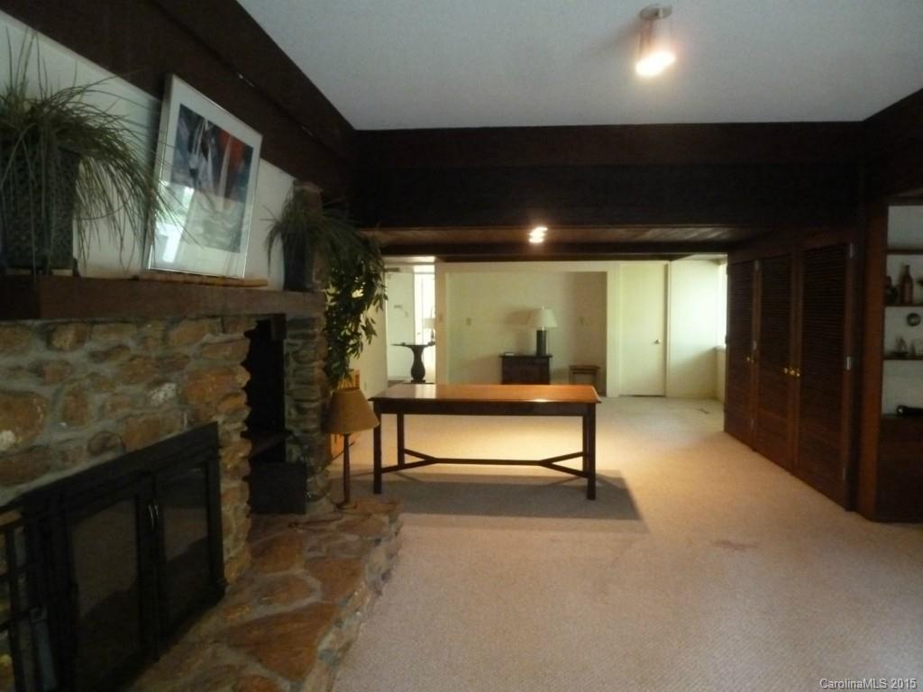 1207 Valley Stream Road Statesville, NC 28677 - Photo 3 of 24 Gallery Image 3