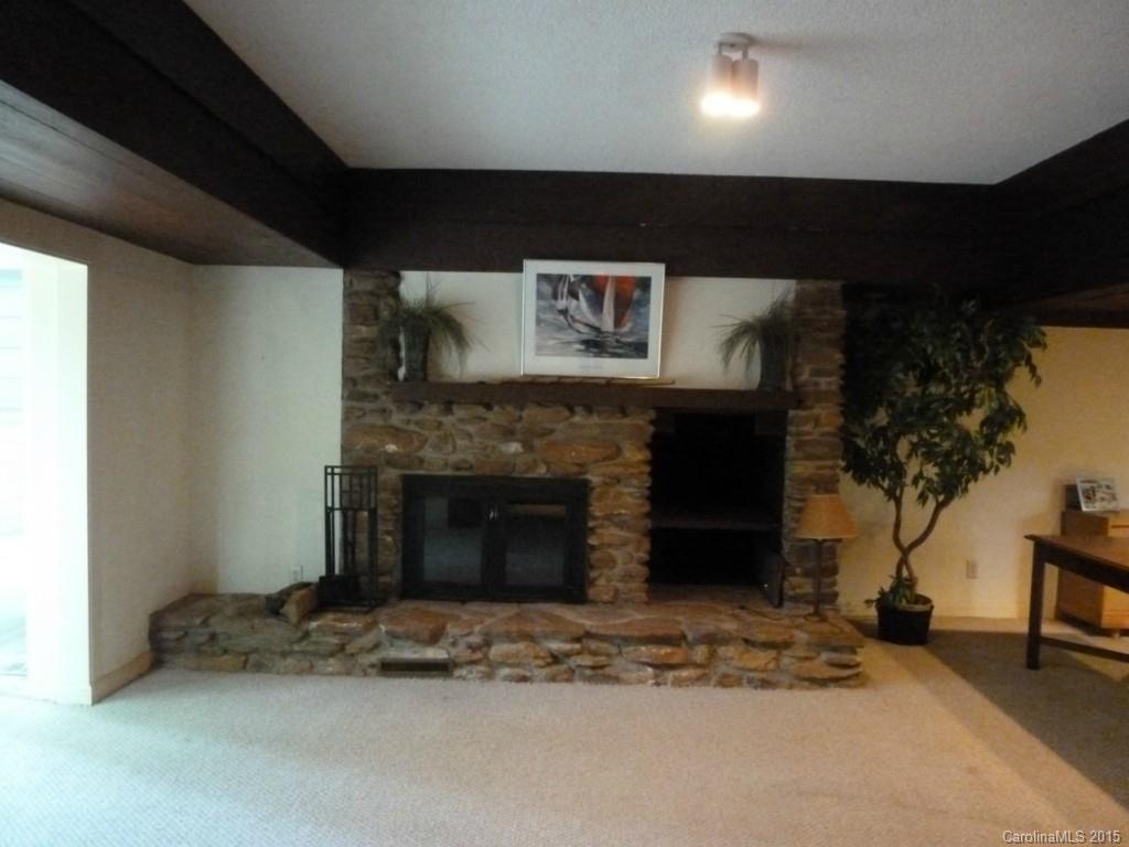 1207 Valley Stream Road Statesville, NC 28677 - Photo 6 of 24 Gallery Image 6