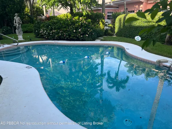 $9,500 | 142 Peruvian Avenue, Unit 101, Palm Beach, FL 33480