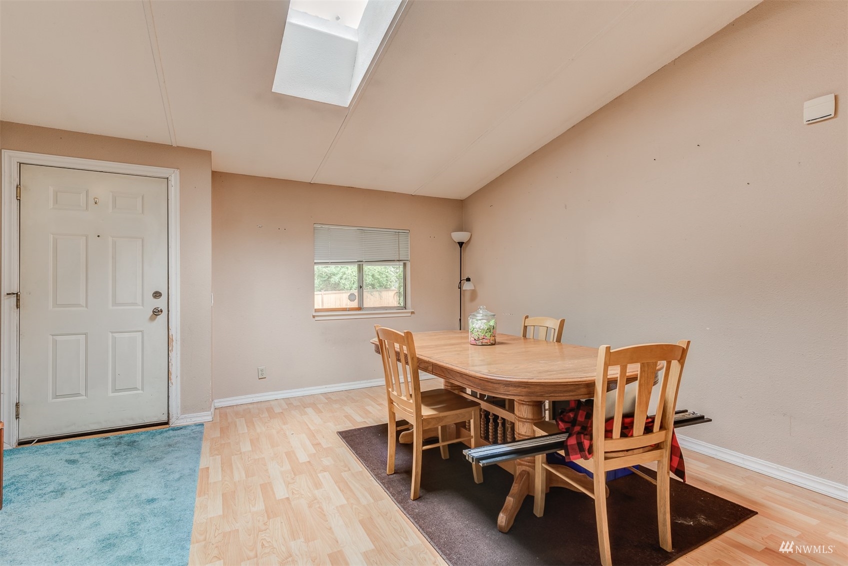 415 Lakeview Road, Unit A12 Lynnwood, WA 98087 - Photo 10 of 26