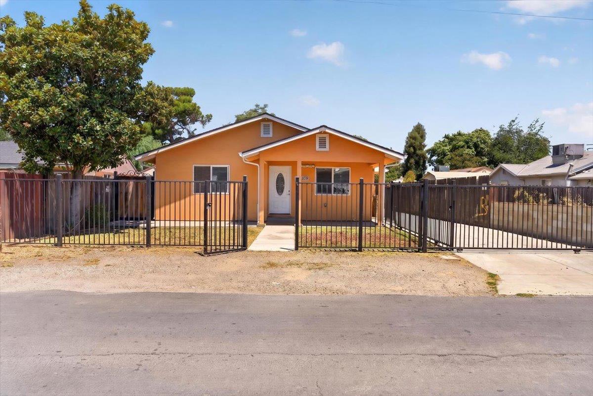 1709 Shaddox Avenue Modesto, CA 95358 - Photo 3 of 39