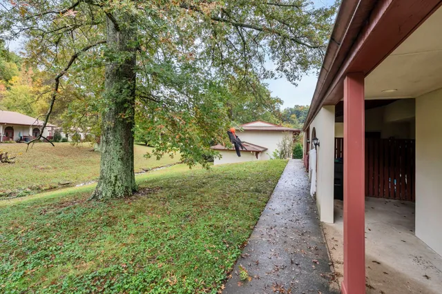 a front view of house with yard