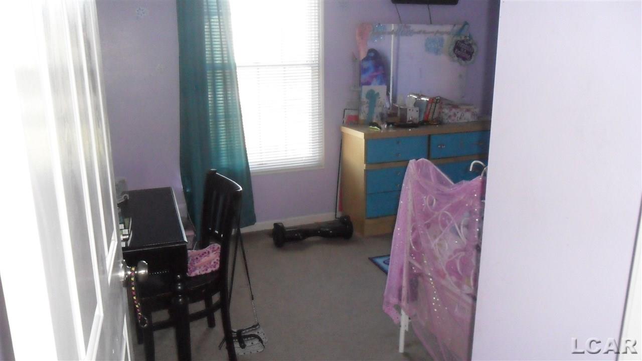 232 Joy Adrian, MI 49221 - Photo 18 of 27 31375689-17.JPG