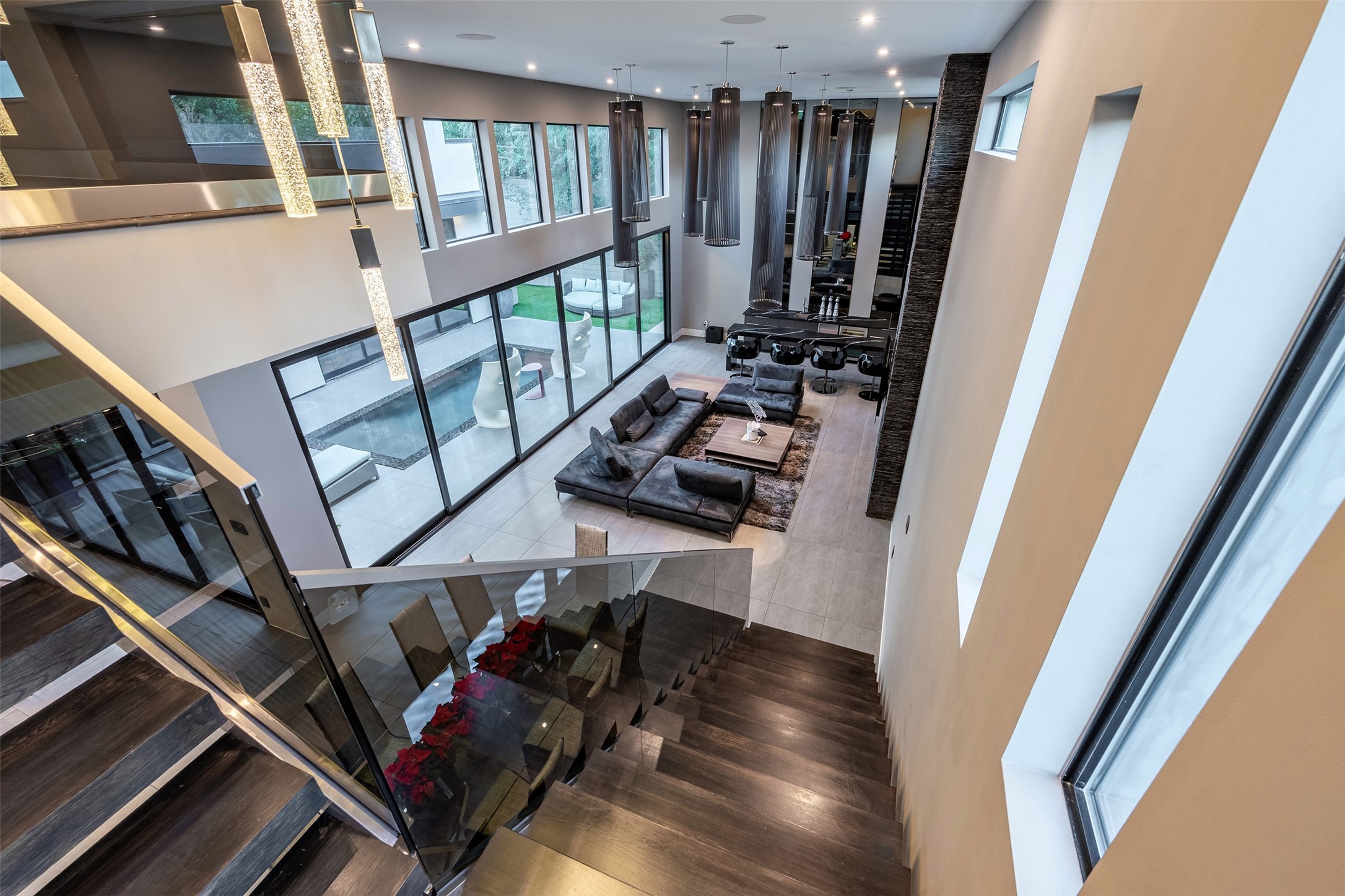 2302 Suffolk Drive Houston, TX 77027 - Photo 27 of 42 a view of an entryway with furniture