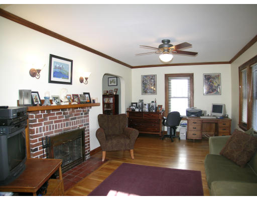 118 Sunset Road Arlington, MA 02474 - Photo 3 of 11 Gallery Image 3
