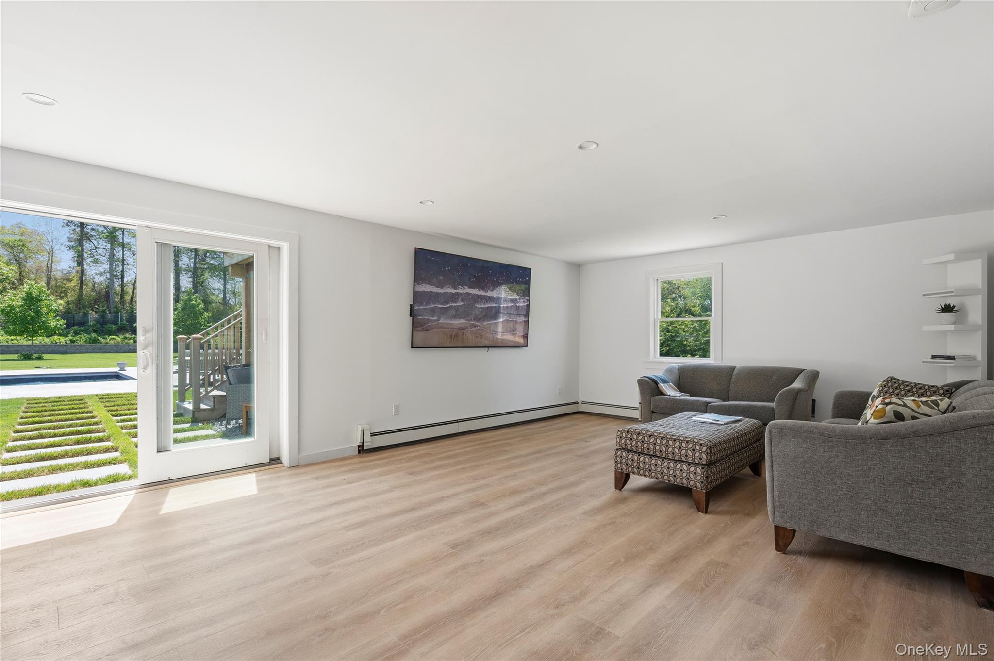 78 North Road, Unit B Hampton Bays, NY 11946 - Photo 13 of 19