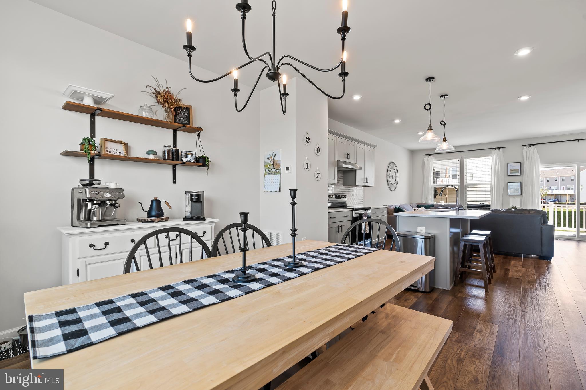 163 Presidents Pointe Avenue Ranson, WV 25438 - Photo 23 of 40 Dining space