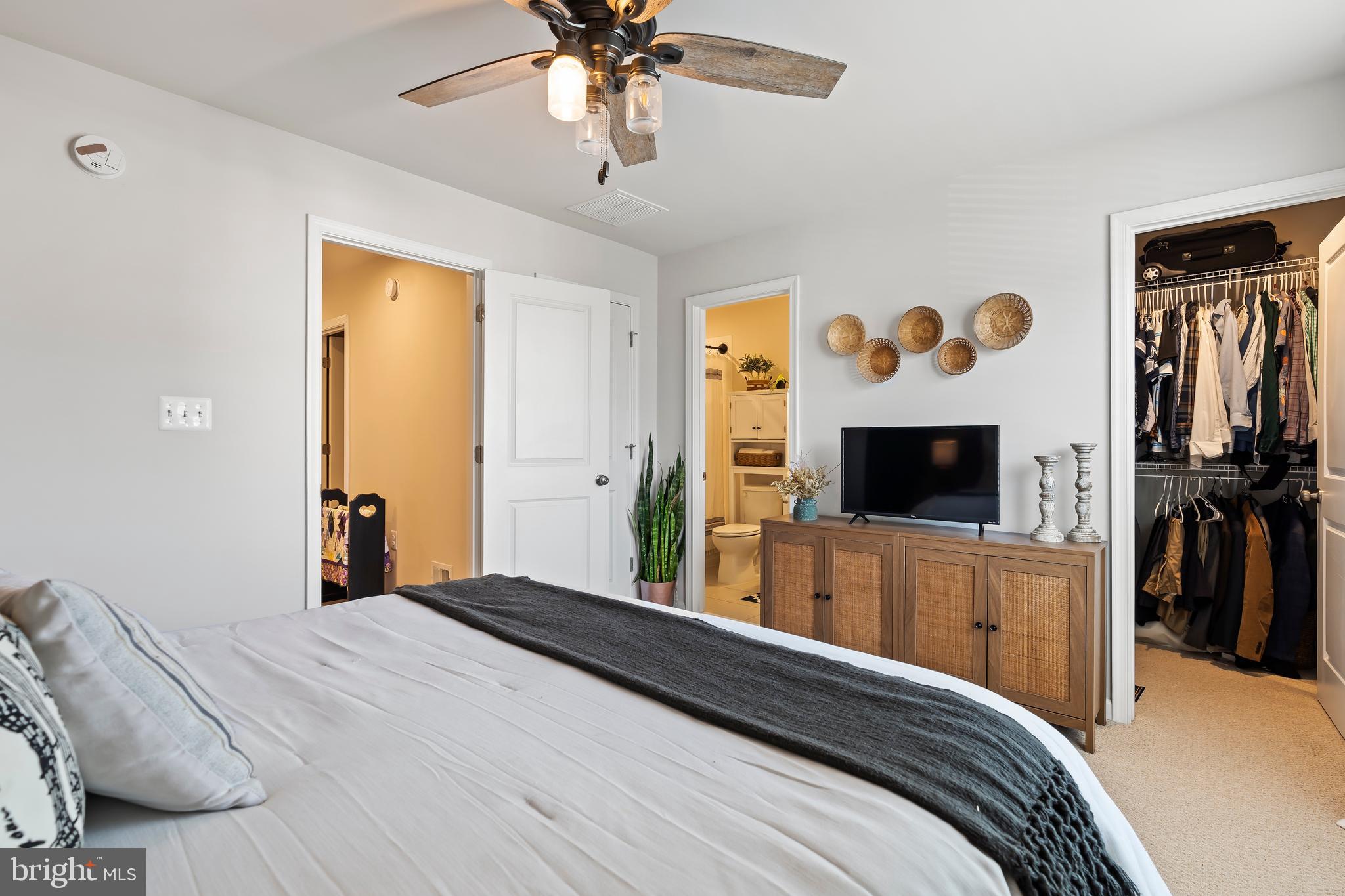 163 Presidents Pointe Avenue Ranson, WV 25438 - Photo 32 of 40 Primary suite with walk-in closets