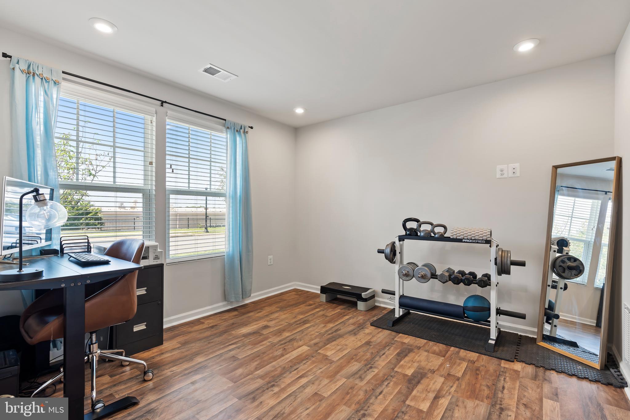 163 Presidents Pointe Avenue Ranson, WV 25438 - Photo 6 of 40 Entry-level office or rec room