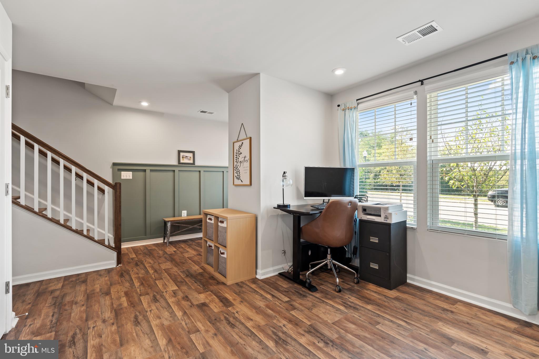 163 Presidents Pointe Avenue Ranson, WV 25438 - Photo 7 of 40 Custom batten wainscoting