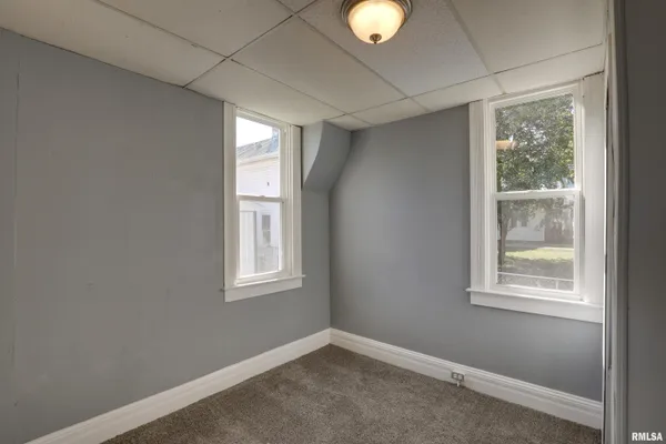 $90,500 | 832 Washington Street, Quincy, IL 62301