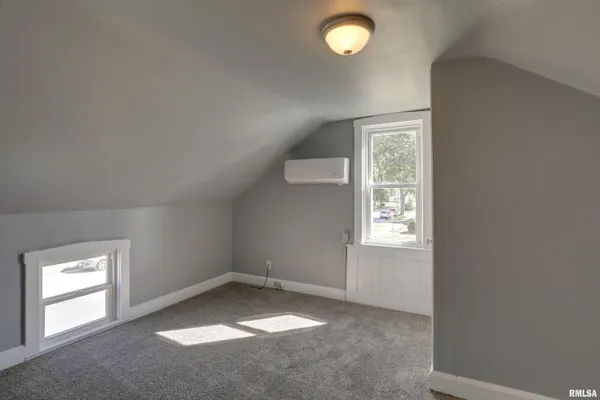 $90,500 | 832 Washington Street, Quincy, IL 62301