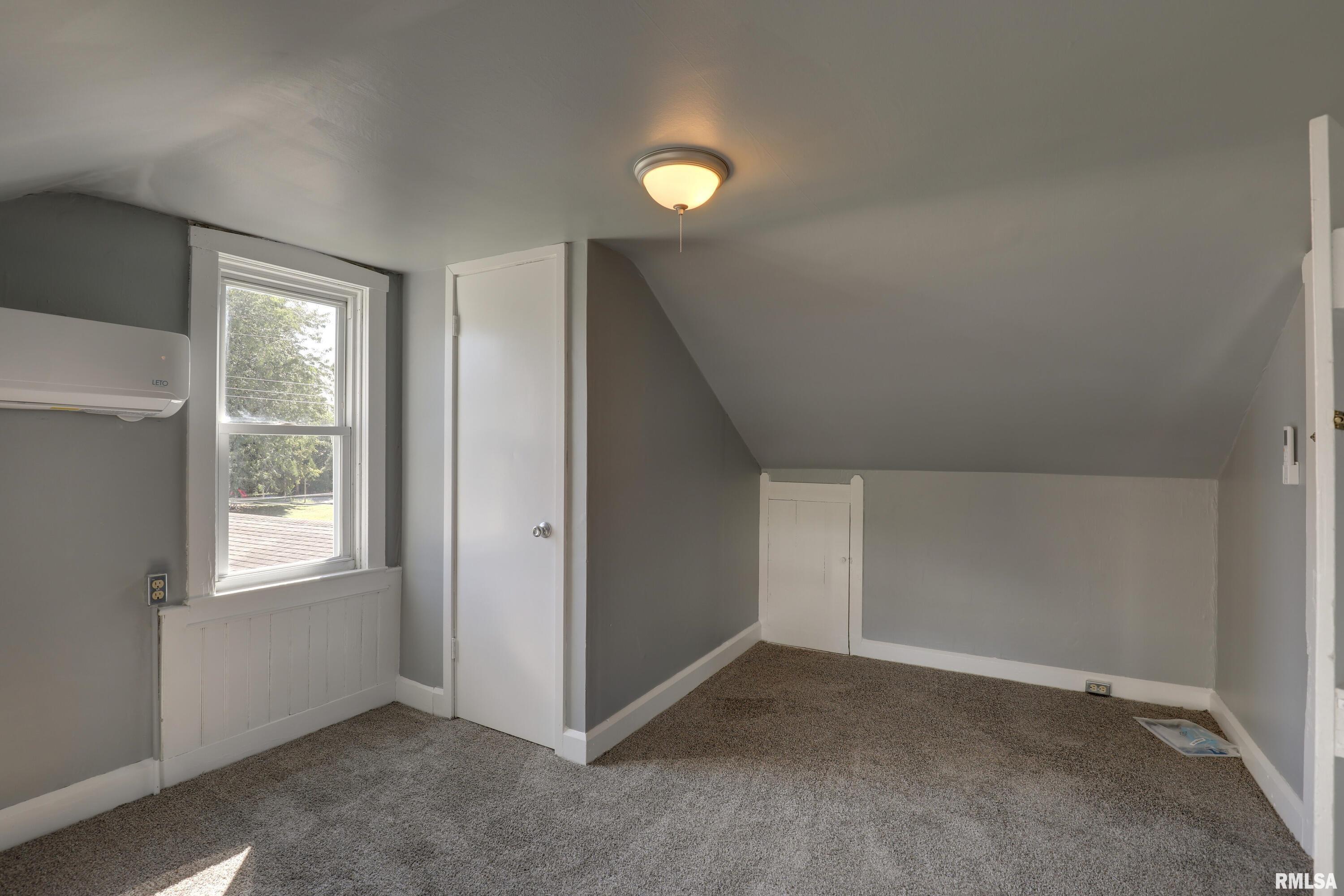 832 Washington Street Quincy, IL 62301 - Photo 18 of 25