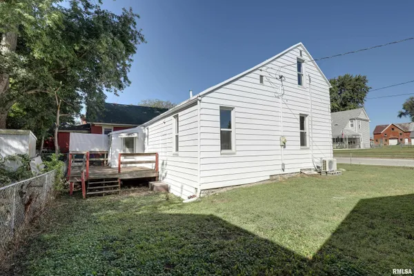 $90,500 | 832 Washington Street, Quincy, IL 62301
